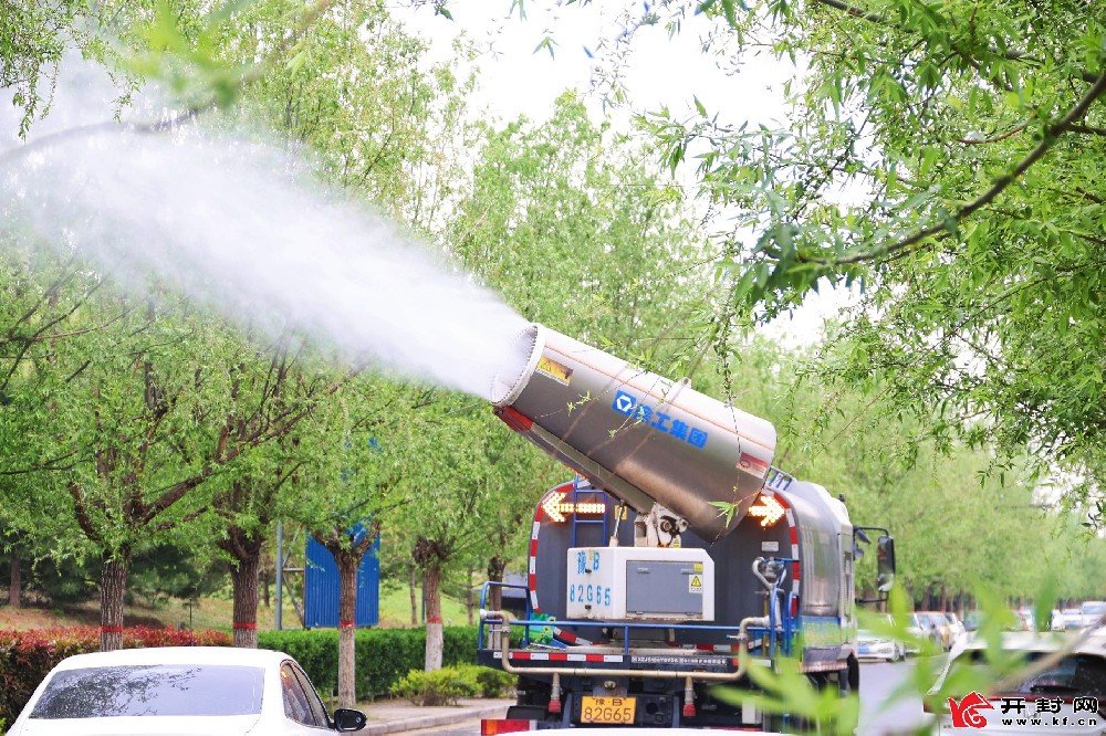 小荷环卫车租赁丨助力“天空蓝”