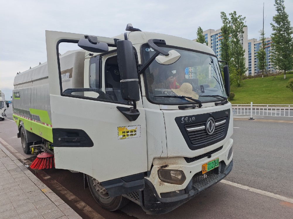 从“油老虎”到“电骆驼”：小荷租车如何帮环卫企业省下真金白银